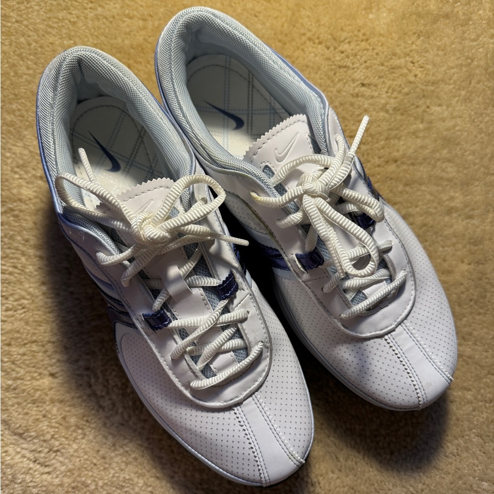 NIKE WOMENS GOLF SHOES